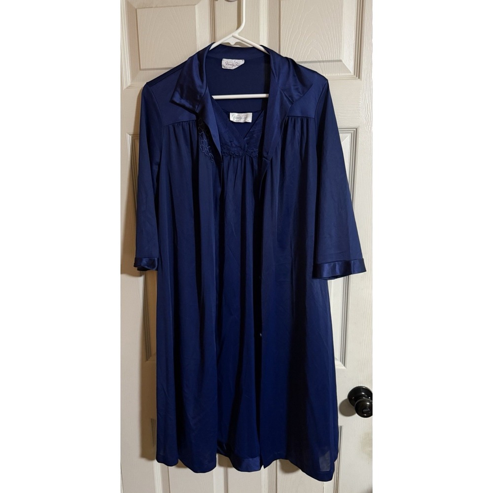 Vintage Vanity Fair gown M and robe s Dark Blue Nylon Satin Trim Set